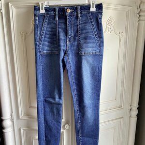 AE high-rise jegging crop w/ pork chop pockets